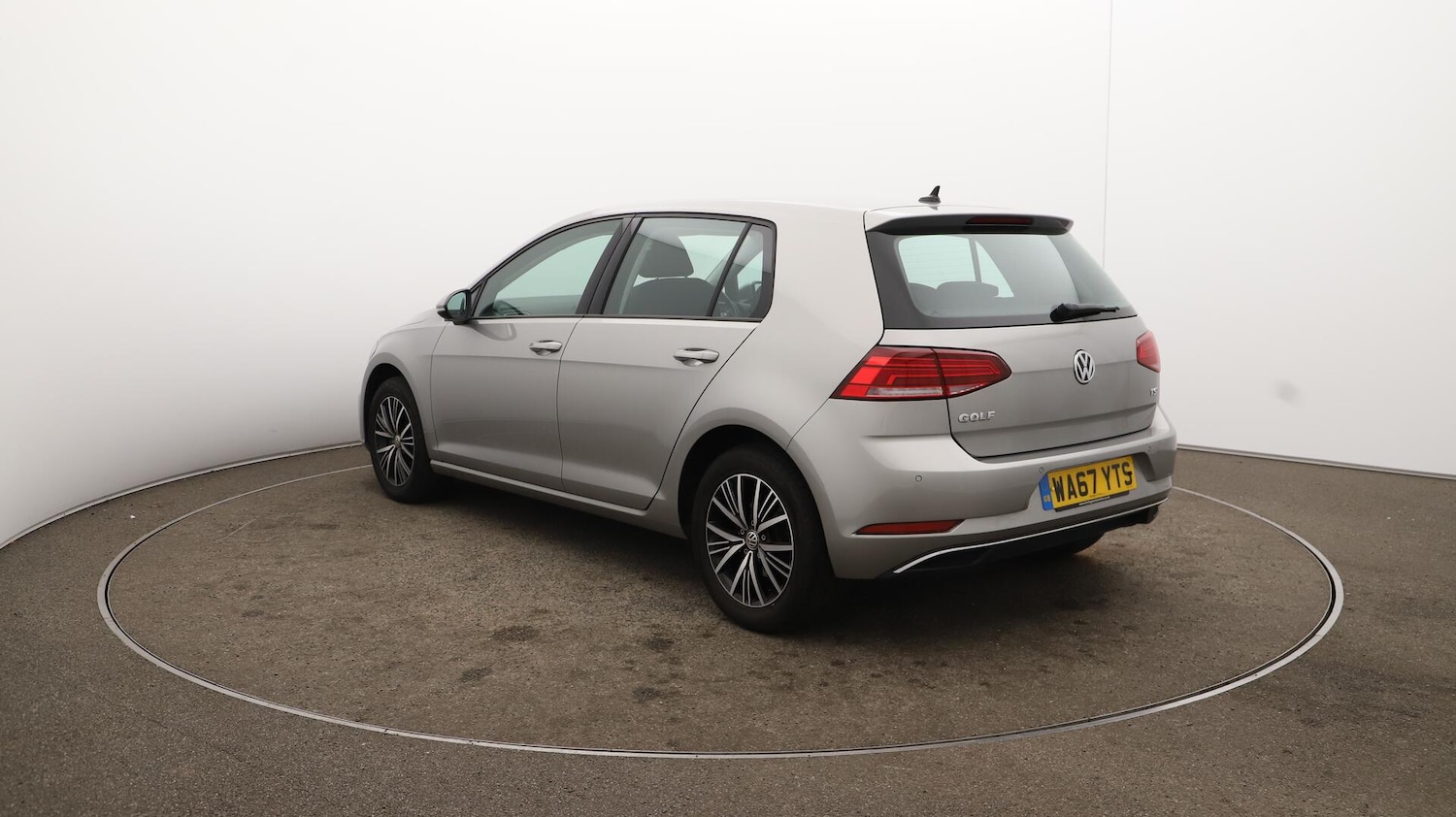 Used Volkswagen Golf 2017 for sale - 76121409: Photo 64