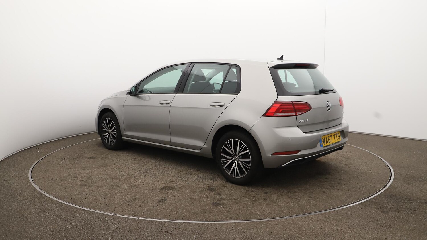 Used Volkswagen Golf 2017 for sale - 76121409: Photo 65
