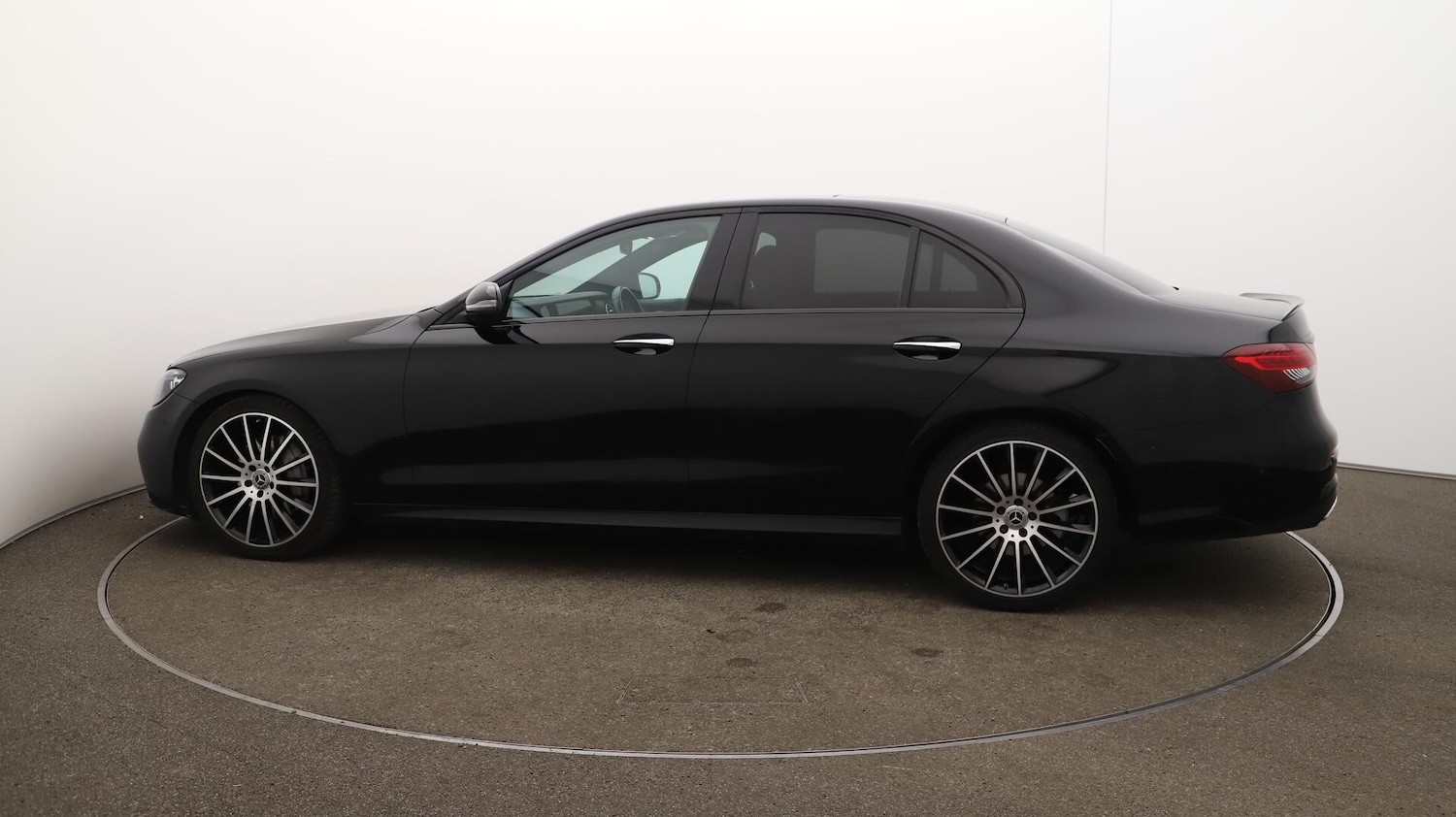 Used Mercedes-Benz E-Class 2021 for sale - 76083690: Photo 60