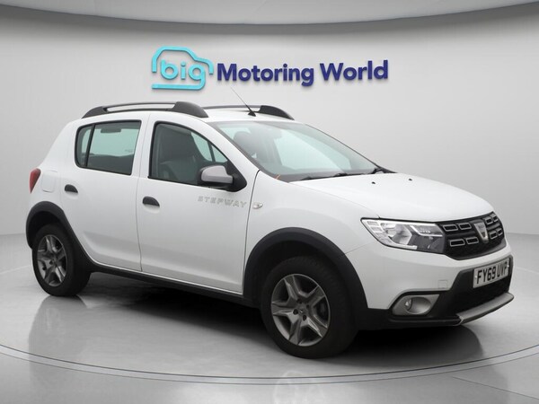 Used Dacia Sandero Stepway 2020 for sale - 75989890: Photo 1