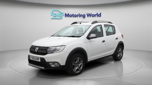 Used Dacia Sandero Stepway 2020 for sale - 75989890: Photo 4