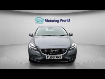 Used Volvo V40 2018 for sale - 74611243: Photo