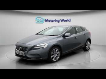 Used Volvo V40 2018 for sale - 74611243: Photo