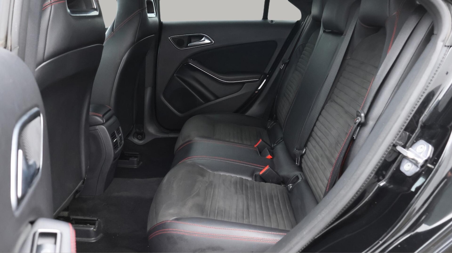 Used Mercedes-Benz CLA 2018 for sale - 76084036: Photo 17