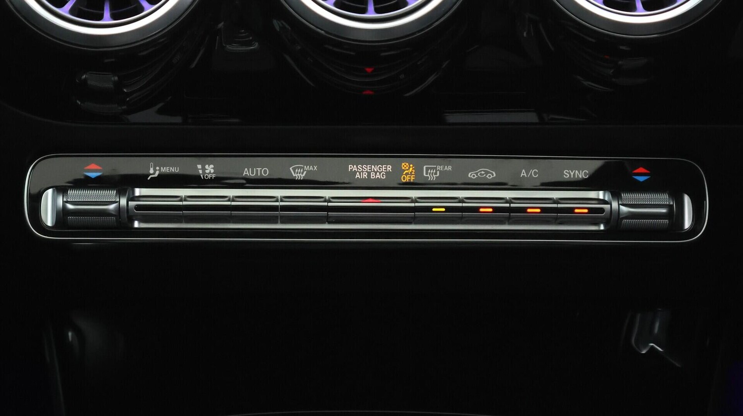 Used Mercedes-Benz CLA 2020 for sale - 75990495: Photo 17