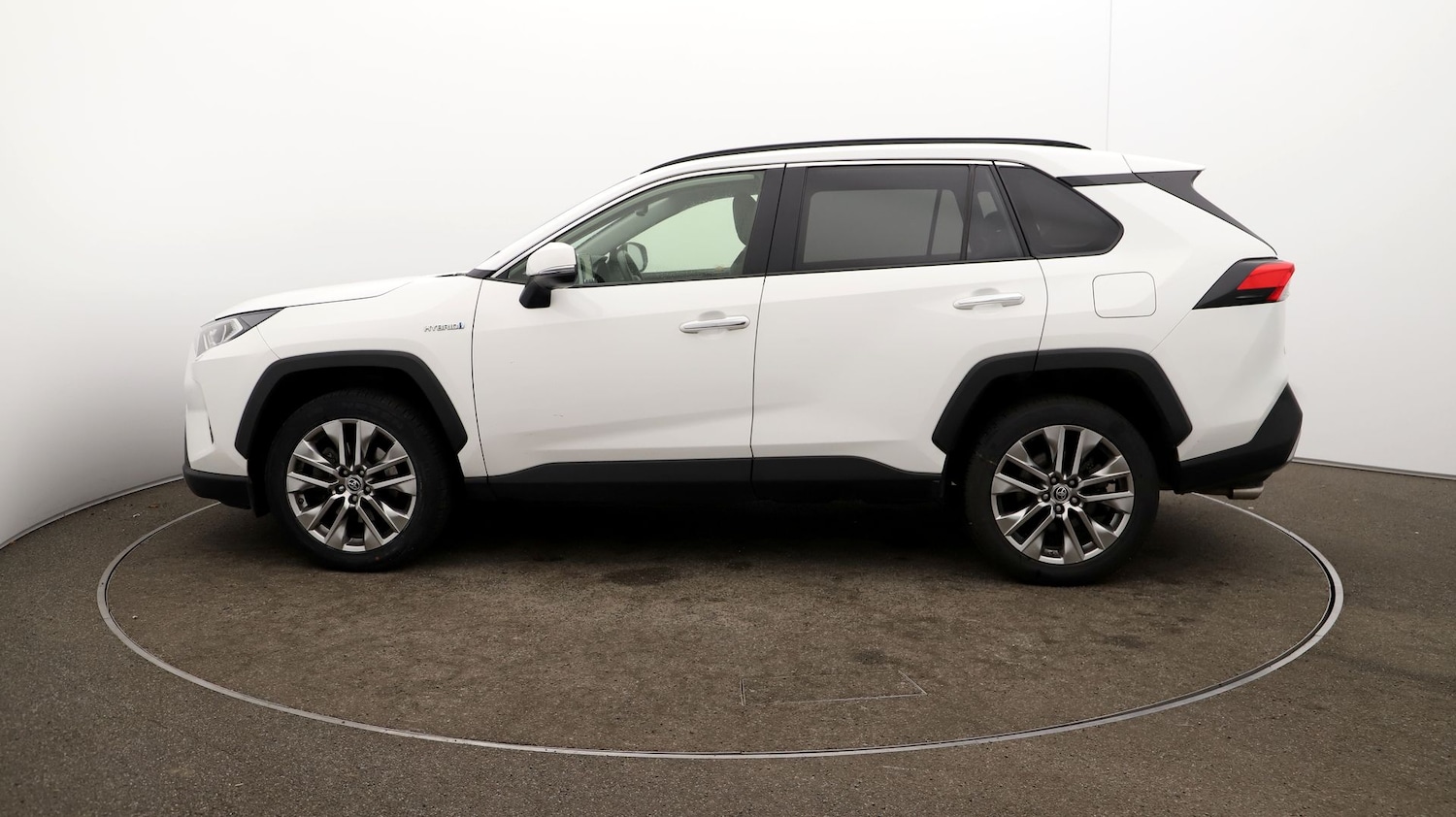 Used Toyota RAV4 2022 for sale - 76809470: Photo 56