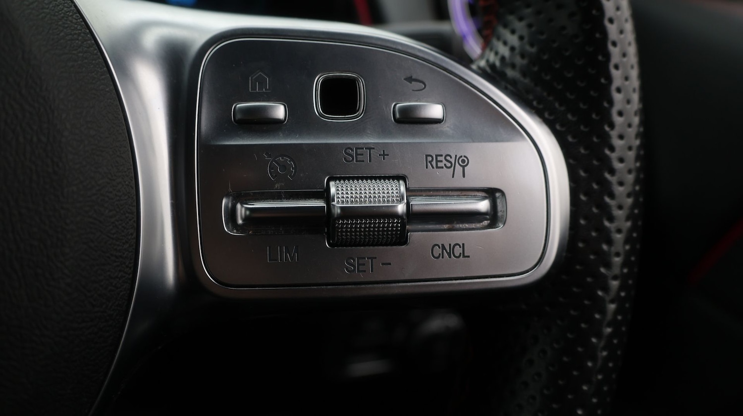 Used Mercedes-Benz EQB 2022 for sale - 77690575: Photo 31