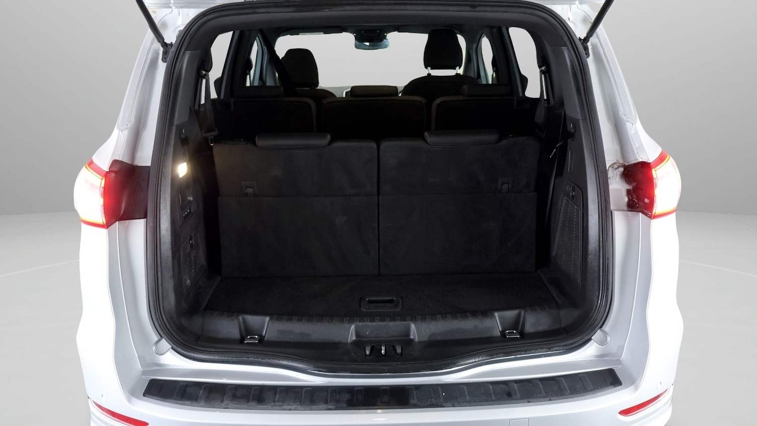 Used Ford S-Max 2019 for sale - 77744739: Photo 17