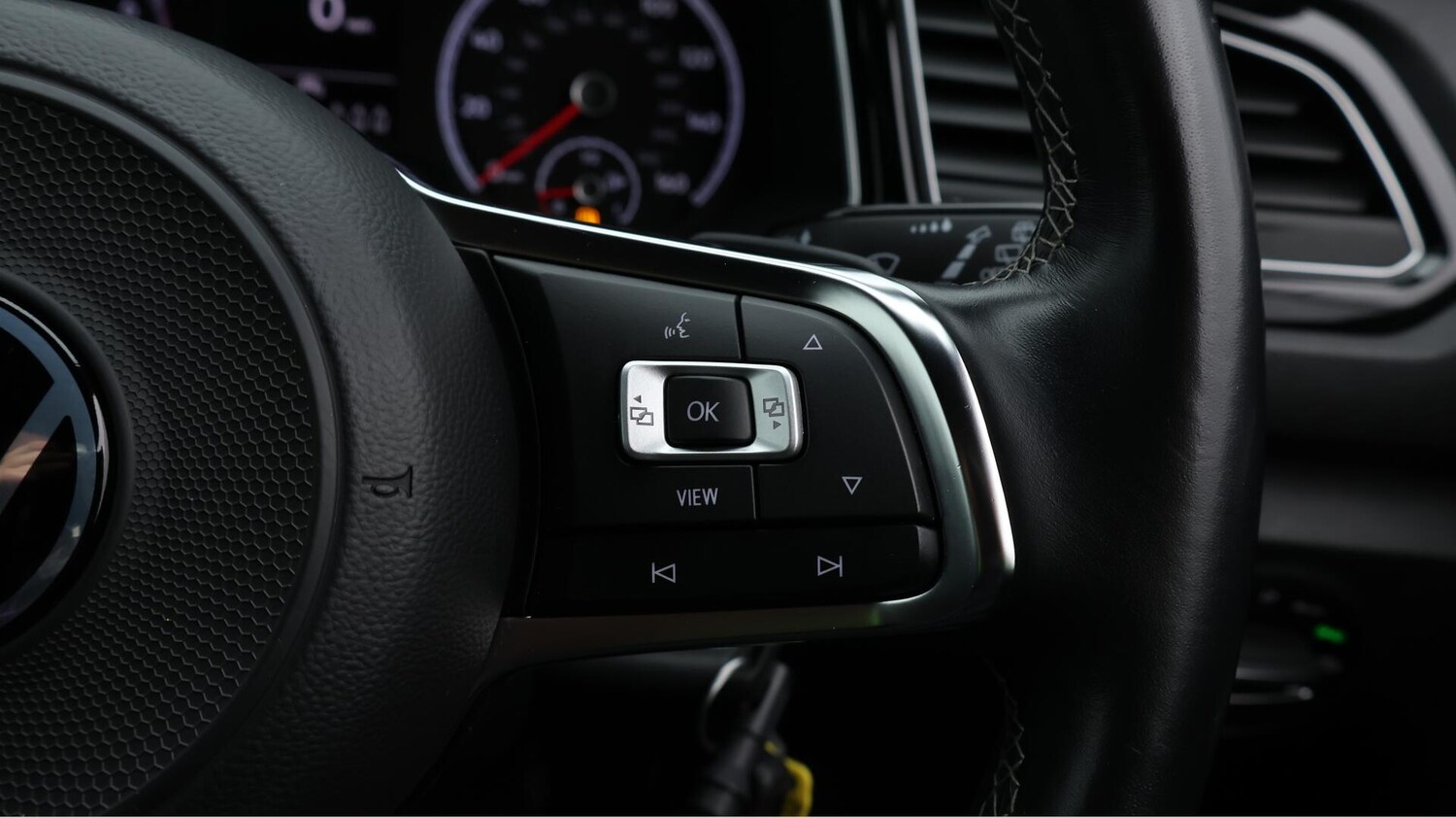 Used Volkswagen T-Roc 2020 for sale - 75989830: Photo 25
