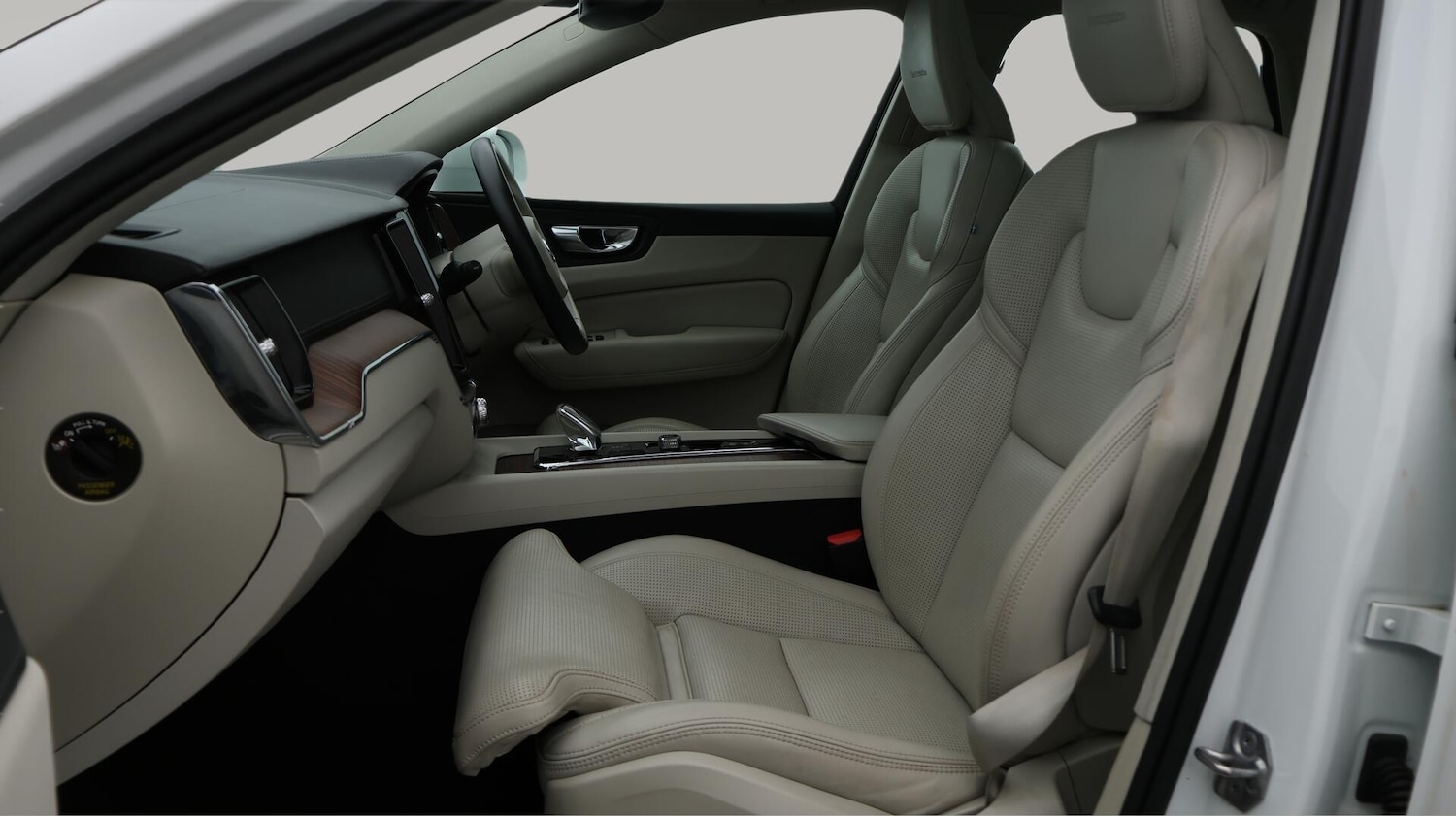 Used Volvo XC60 2020 for sale - 75977587: Photo 15