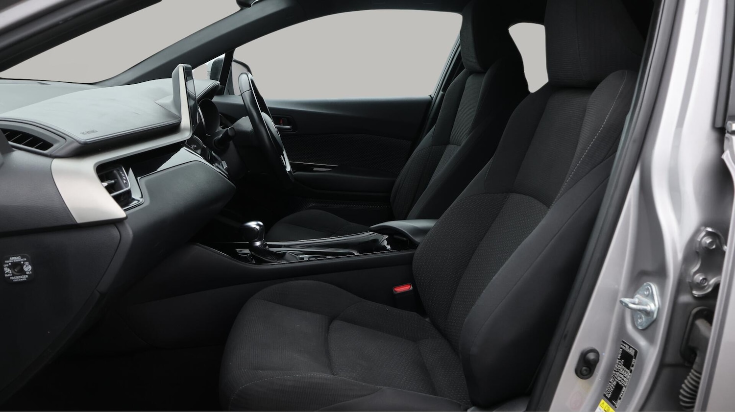 Used Toyota C-HR 2018 for sale - 76099119: Photo 15