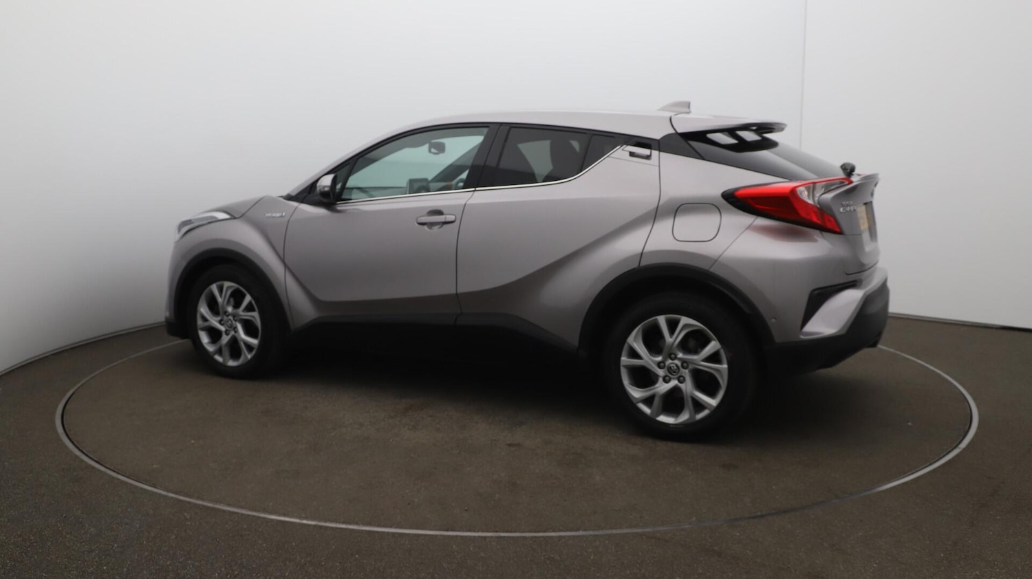 Used Toyota C-HR 2018 for sale - 76099119: Photo 48