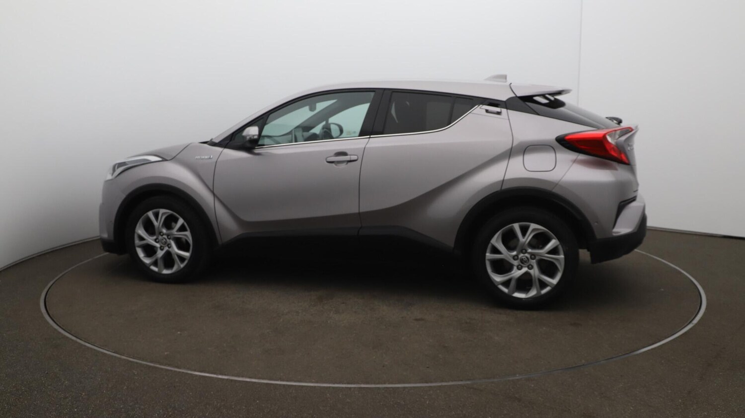 Used Toyota C-HR 2018 for sale - 76099119: Photo 59