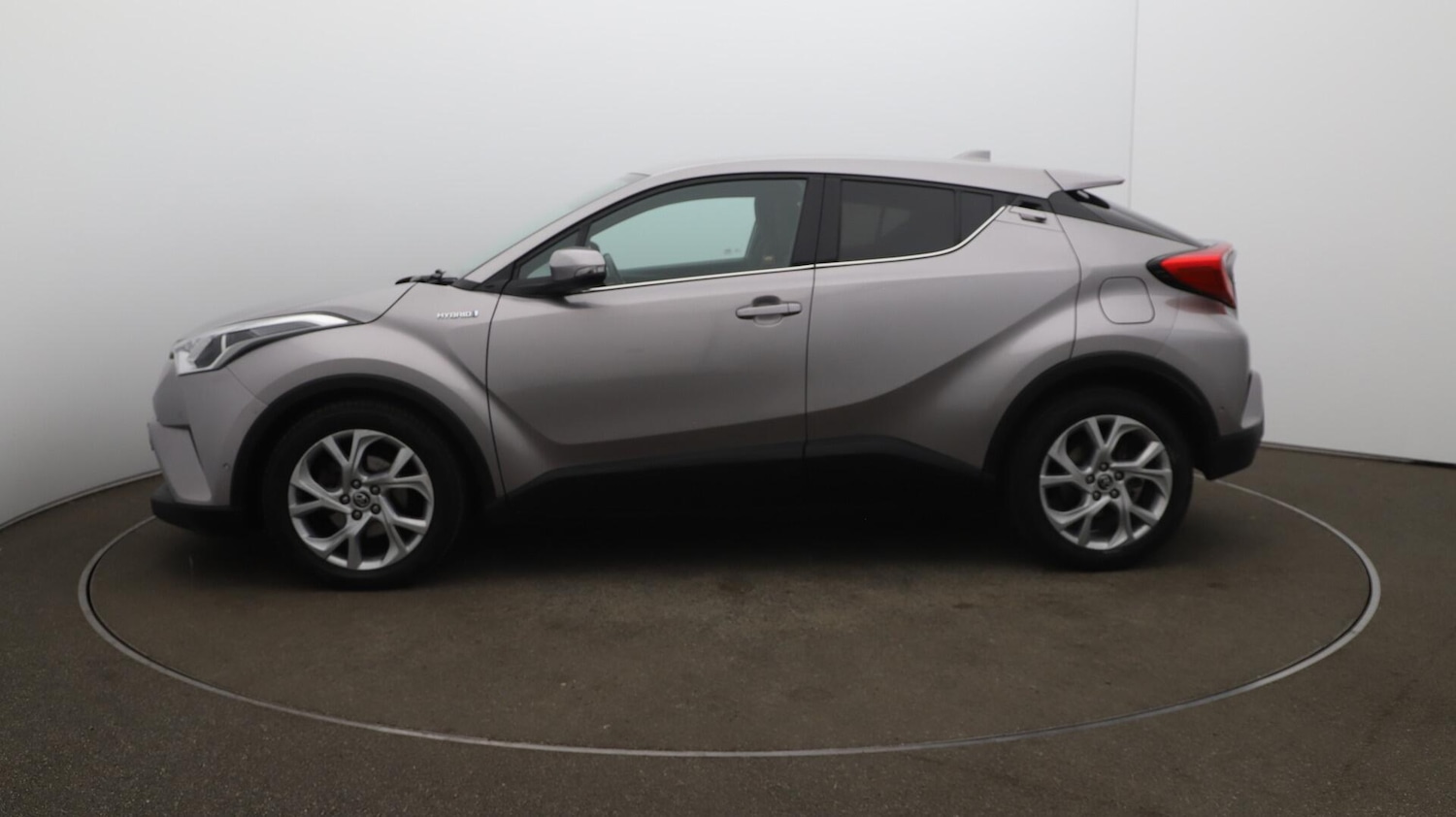 Used Toyota C-HR 2018 for sale - 76099119: Photo 66
