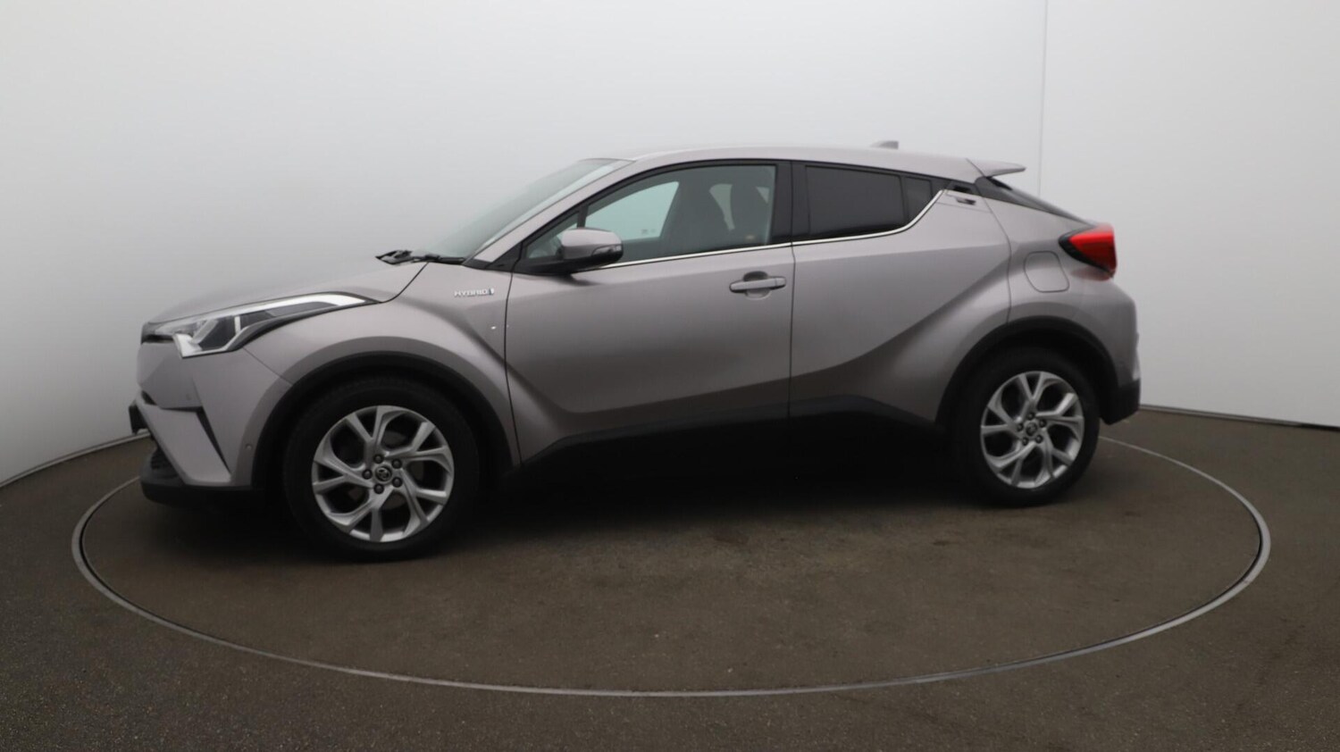 Used Toyota C-HR 2018 for sale - 76099119: Photo 67