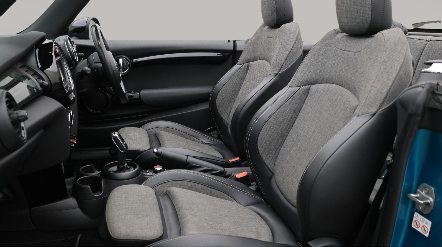 Used MINI Convertible 2018 for sale - 76388250: Photo 15