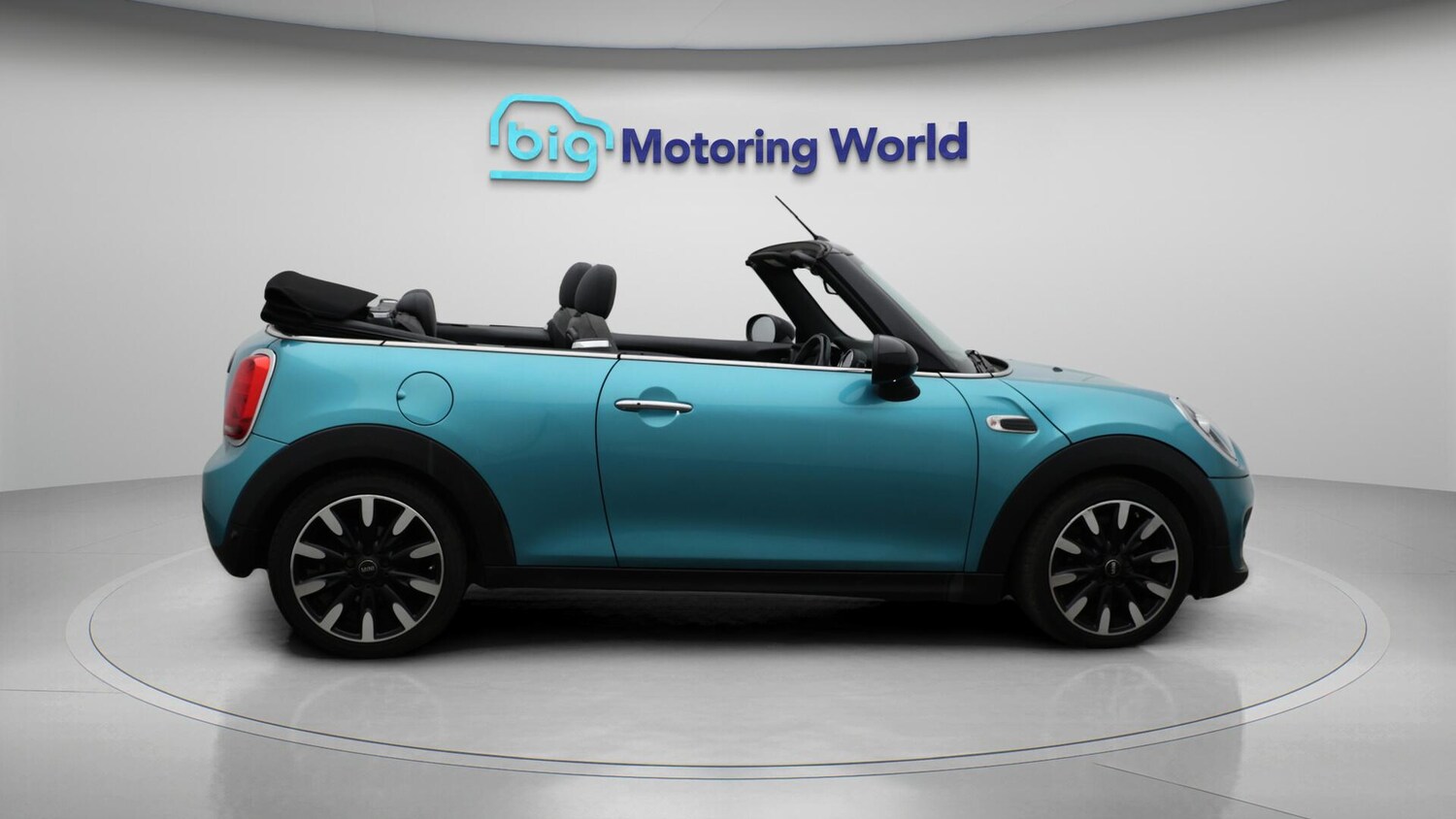 Used MINI Convertible 2018 for sale - 76388250: Photo 9
