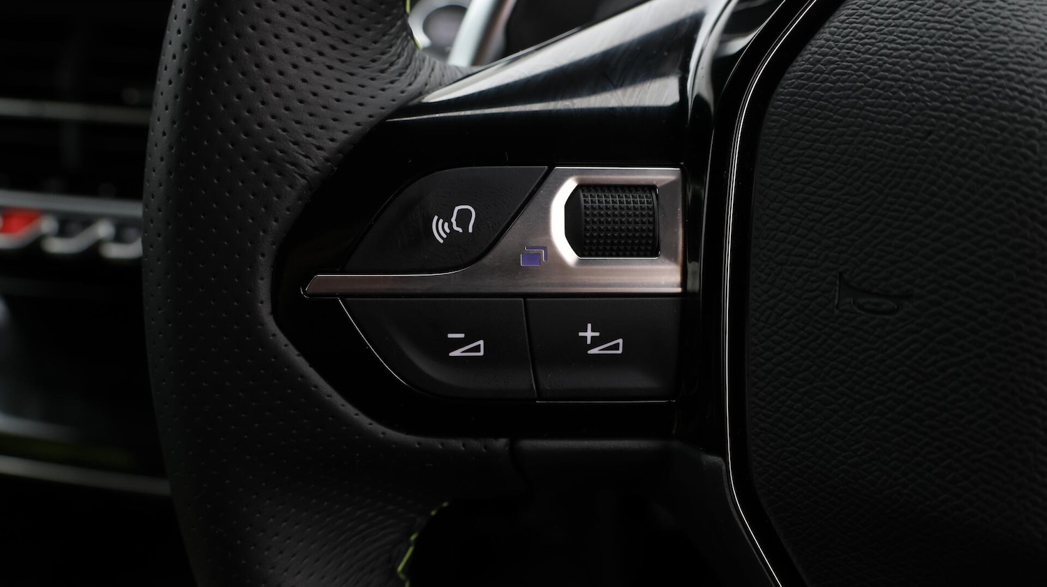 Used Peugeot 2008 2024 for sale - 76592227: Photo 25