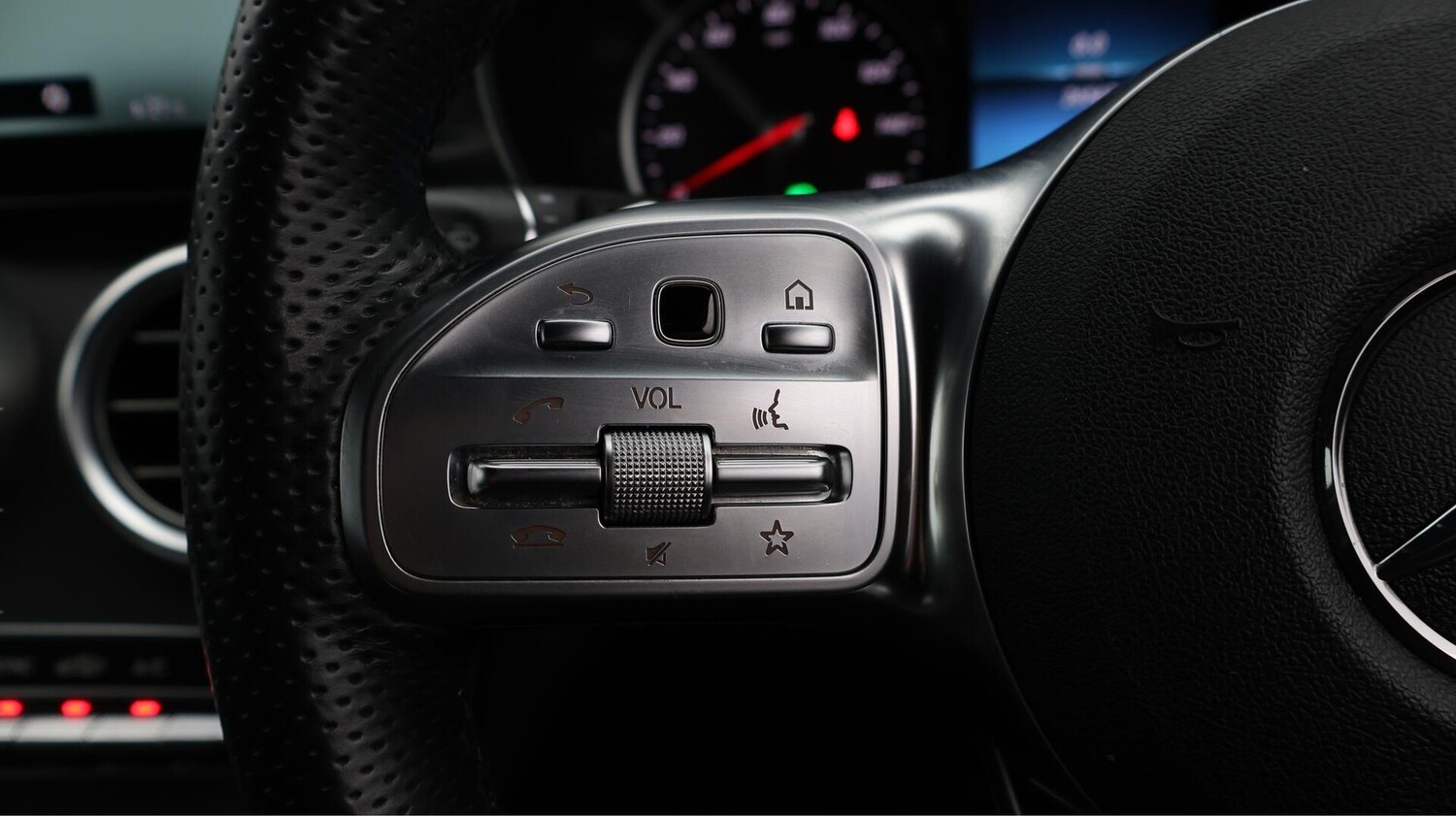 Used Mercedes-Benz GLC 2020 for sale - 76608239: Photo 25