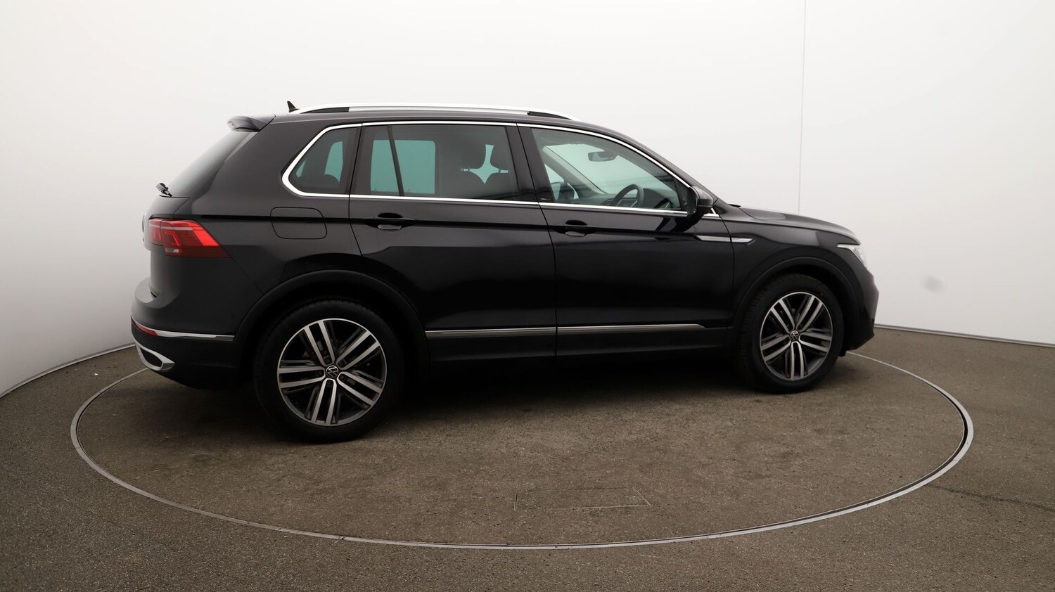 Used Volkswagen Tiguan for sale - 76812032: Photo 46