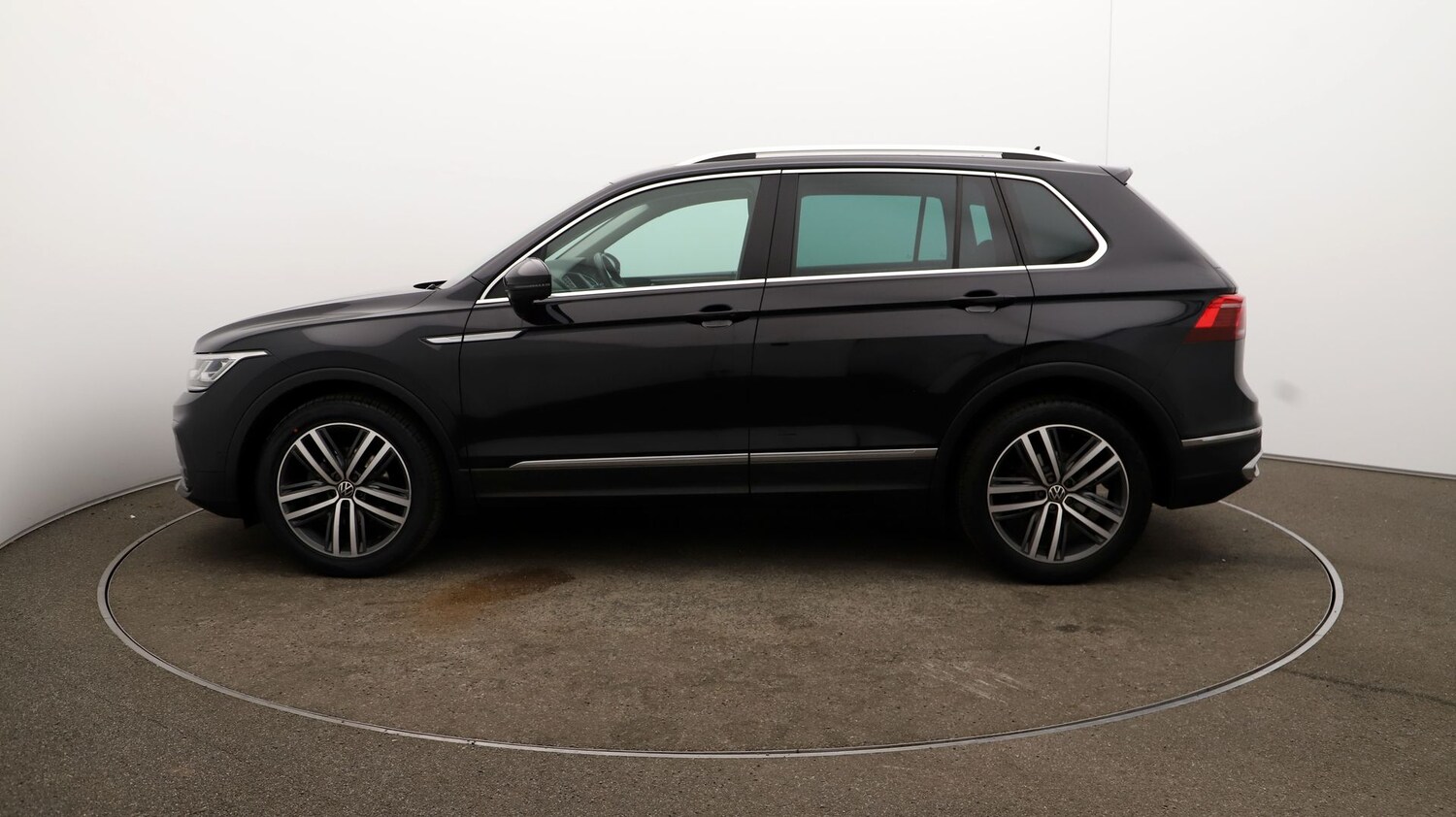 Used Volkswagen Tiguan for sale - 76812032: Photo 59