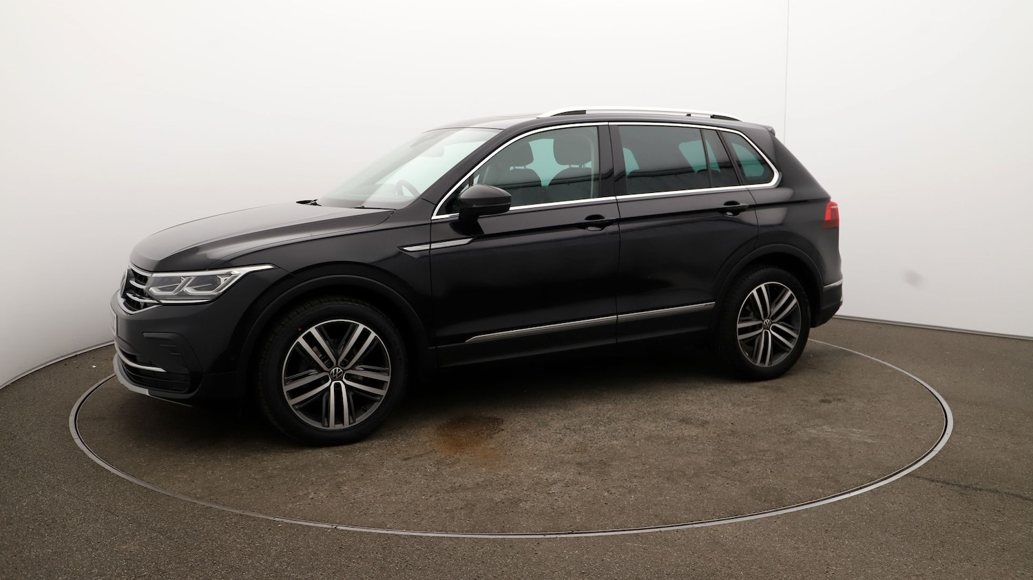 Used Volkswagen Tiguan for sale - 76812032: Photo 62