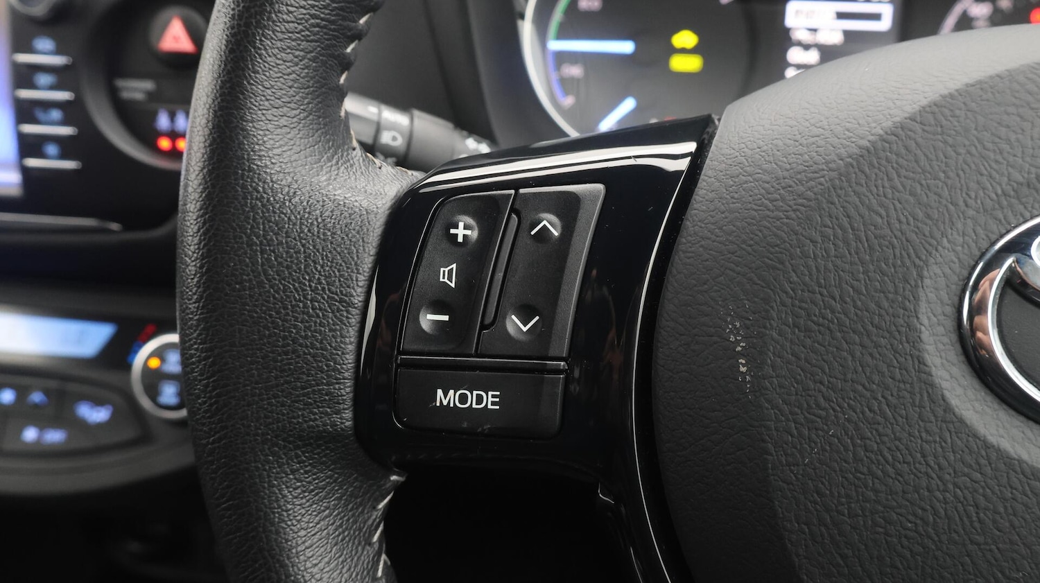 Used Toyota Yaris 2020 for sale - 76380922: Photo 24