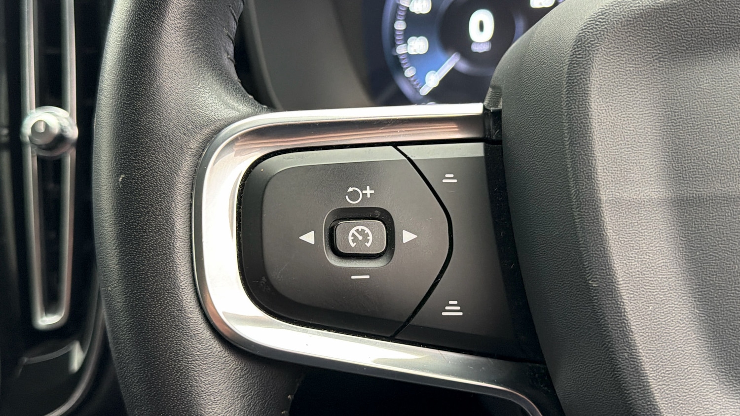 Used Volvo XC40 2020 for sale - 78123511: Photo 23