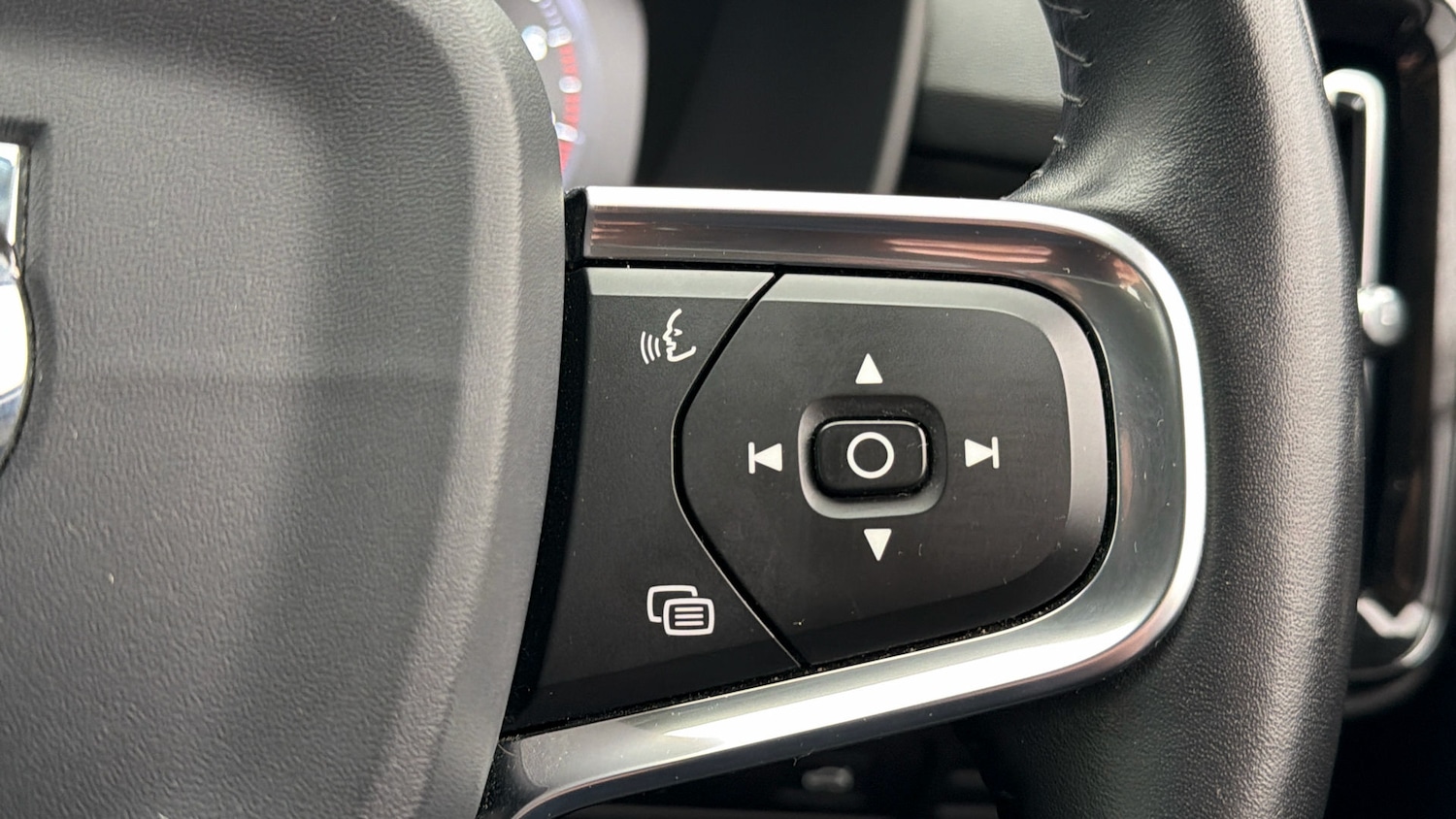 Used Volvo XC40 2020 for sale - 78123511: Photo 24