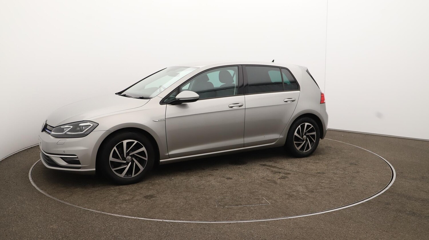 Used Volkswagen Golf 2020 for sale - 76012595: Photo 69