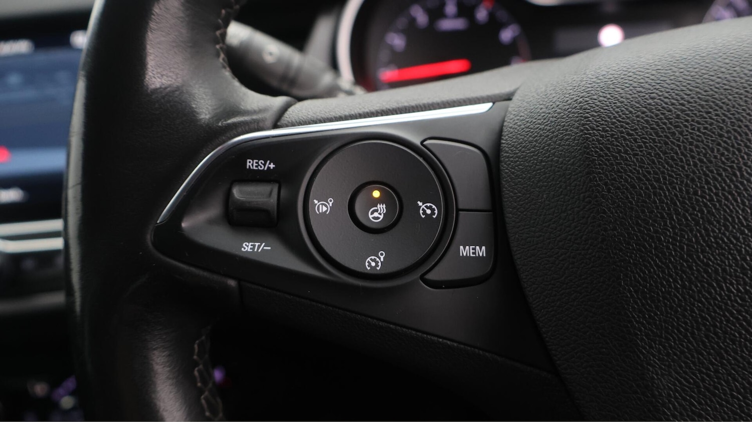 Used Vauxhall Crossland 2021 for sale - 76370752: Photo 24