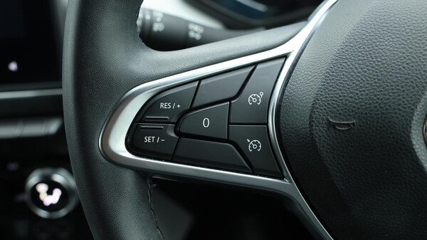 Used Renault Clio 2022 for sale - 76151389: Photo 16