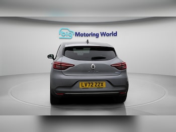 Used Renault Clio 2022 for sale - 76151389: Photo 2