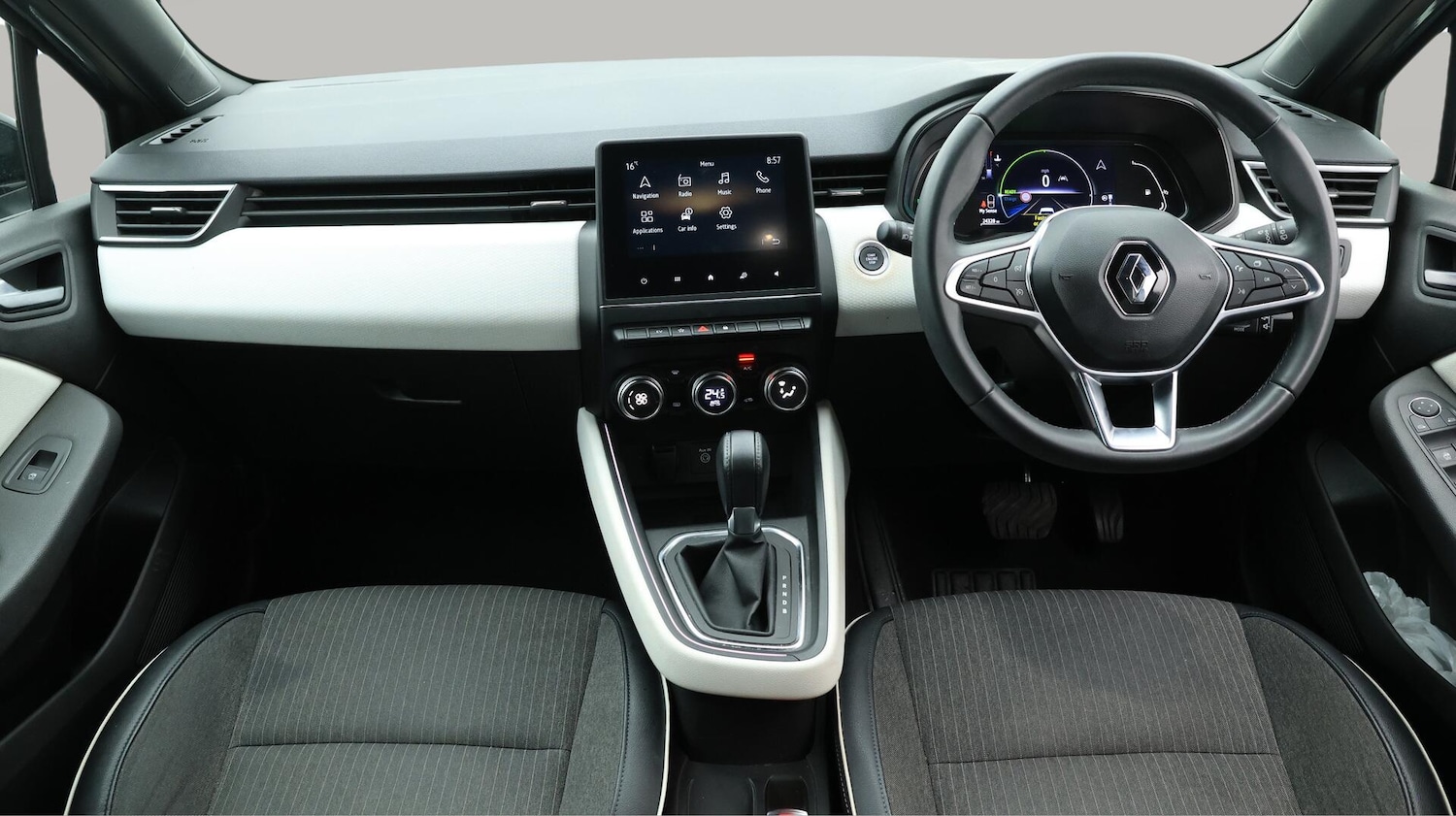 Used Renault Clio 2022 for sale - 76151389: Photo 7