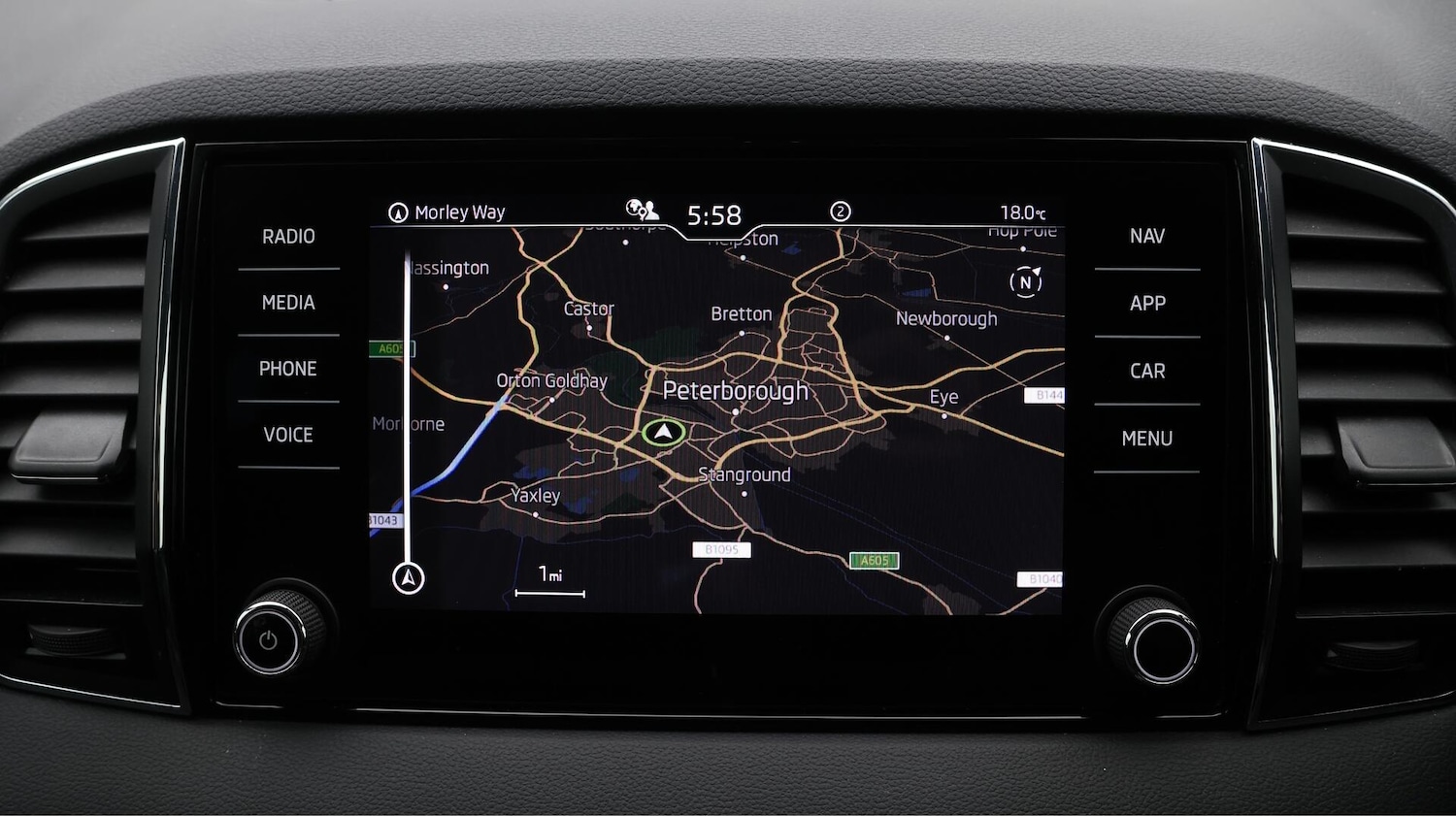 Used Skoda Karoq 2023 for sale - 76472639: Photo 12