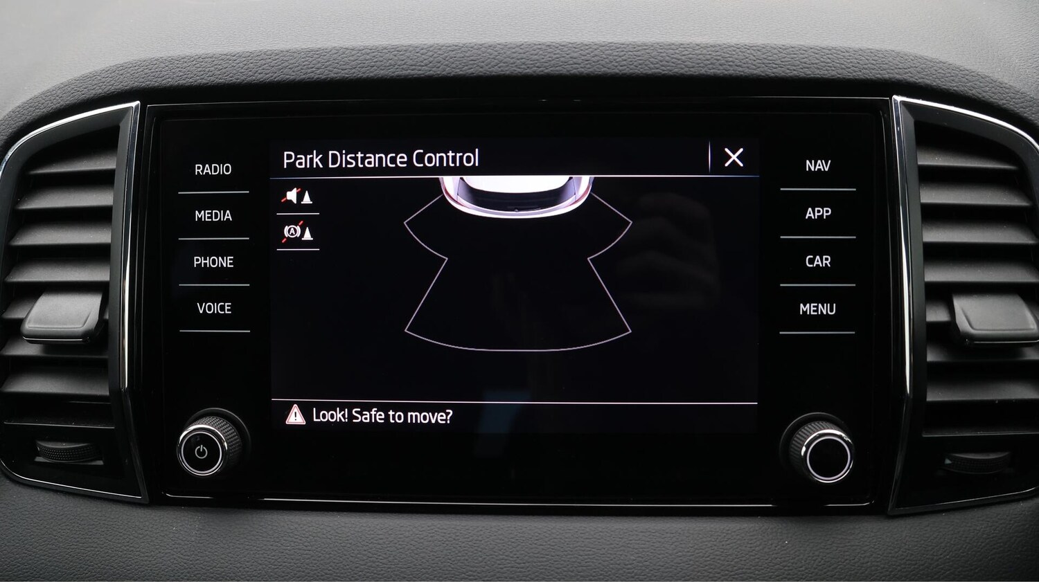 Used Skoda Karoq 2023 for sale - 76472639: Photo 27