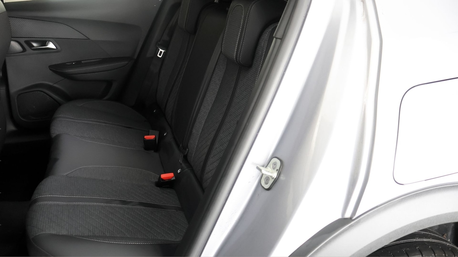 Used Peugeot 2008 2024 for sale - 77745303: Photo 15