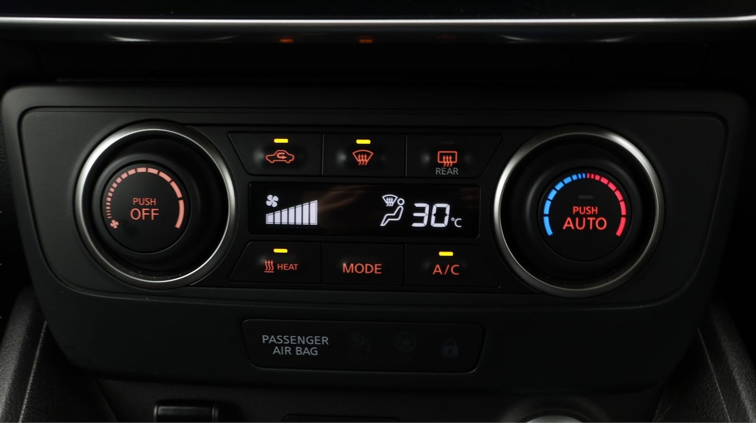 Used Nissan Leaf 2022 for sale - 77421400: Photo 12