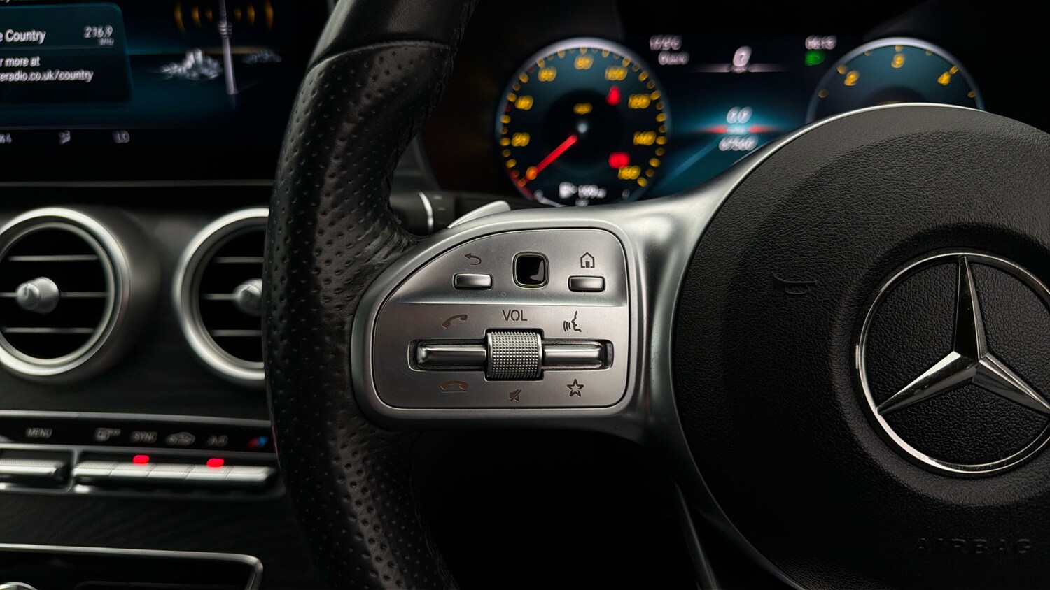 Used Mercedes-Benz C Class 2020 for sale - 78011836: Photo 23