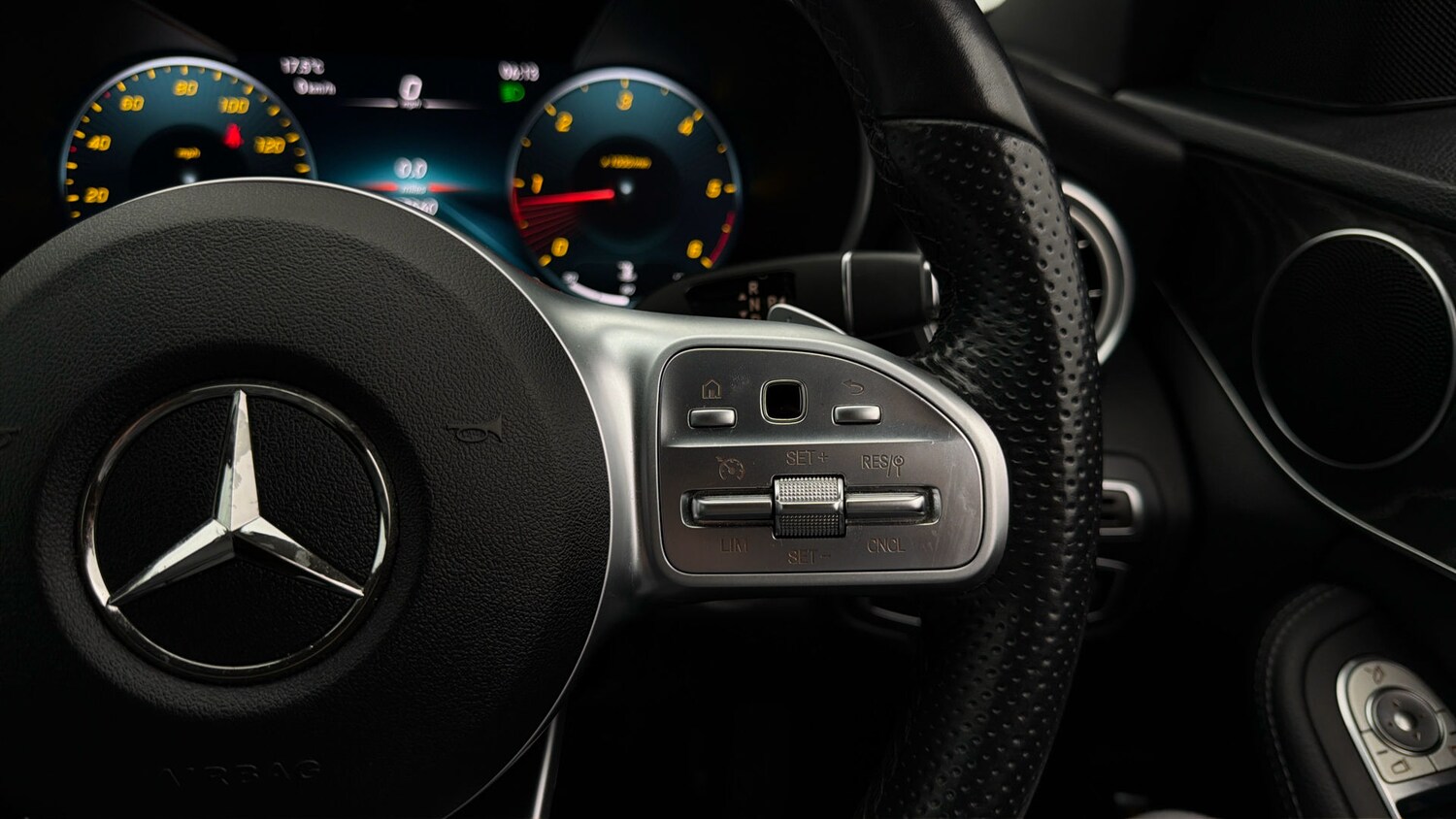 Used Mercedes-Benz C Class 2020 for sale - 78011836: Photo 24