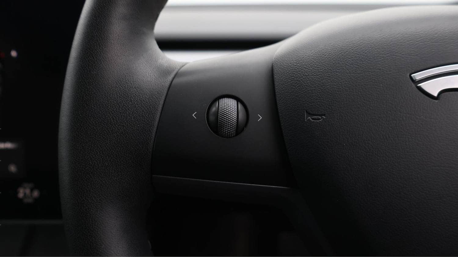 Used Tesla Model 3 2022 for sale - 77556378: Photo 26