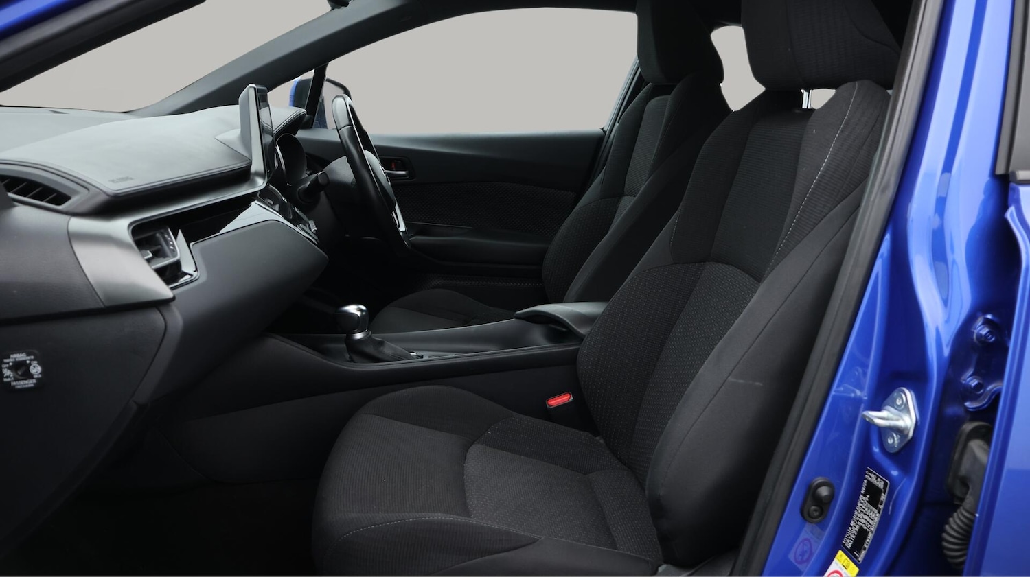 Used Toyota C-HR 2019 for sale - 76158657: Photo 15