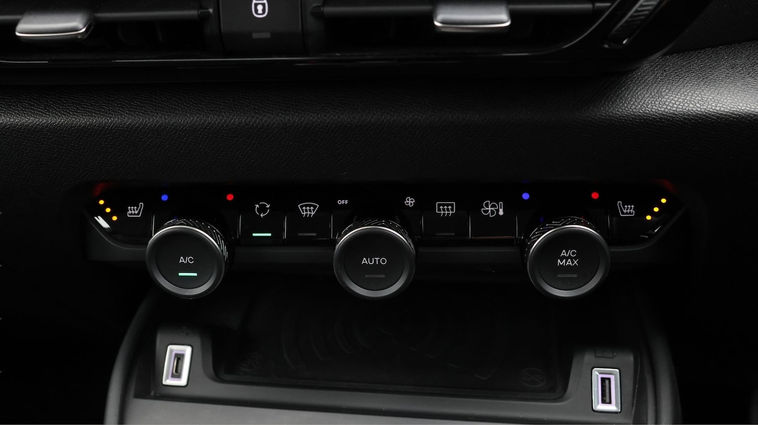 Used Citroen C4 2023 for sale - 77749641: Photo 12