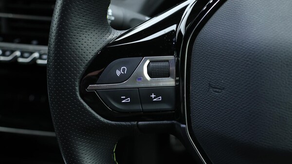 Used Peugeot 2008 2022 for sale - 76151713: Photo 23