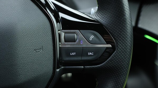 Used Peugeot 2008 2022 for sale - 76151713: Photo 24