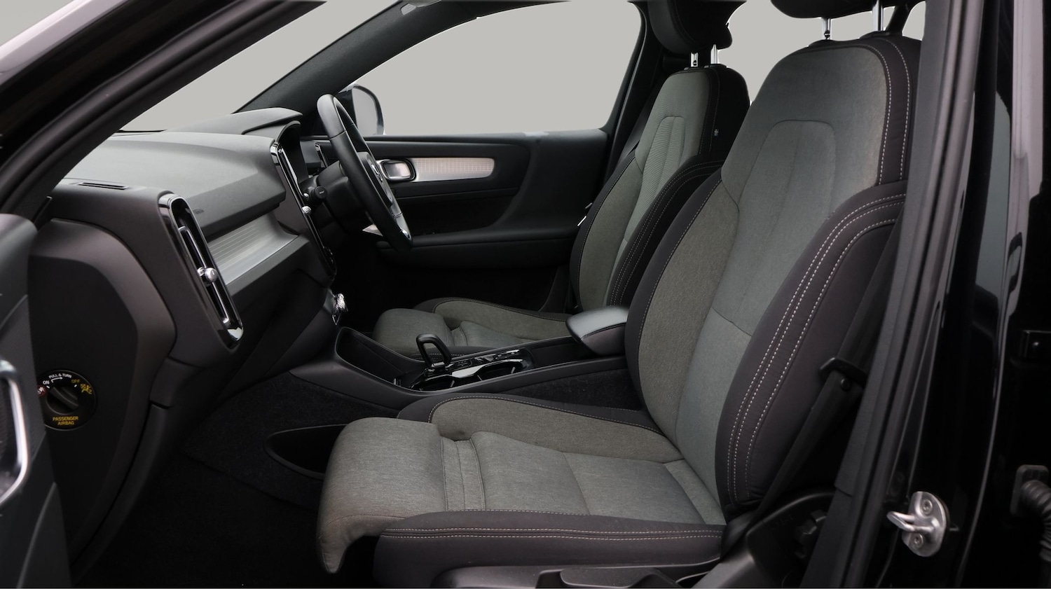 Used Volvo XC40 2022 for sale - 77557111: Photo 14