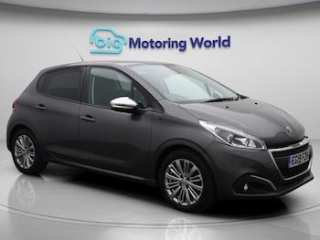 Peugeot - 208