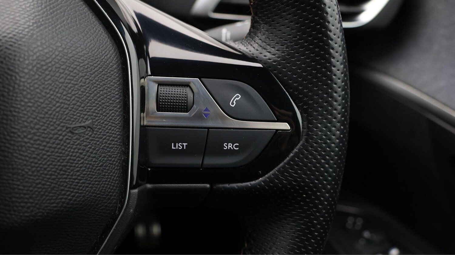 Used Peugeot 5008 2020 for sale - 76349358: Photo 29