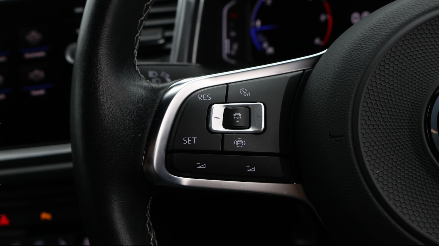 Used Volkswagen T-Roc 2022 for sale - 77689467: Photo 22