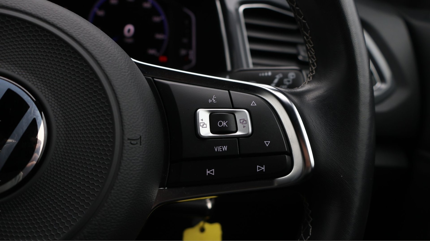 Used Volkswagen T-Roc 2022 for sale - 77689467: Photo 24